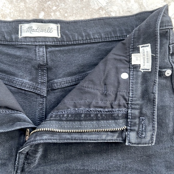 Madewell black denim high-rise shorts - size 28. - Picture 4 of 4